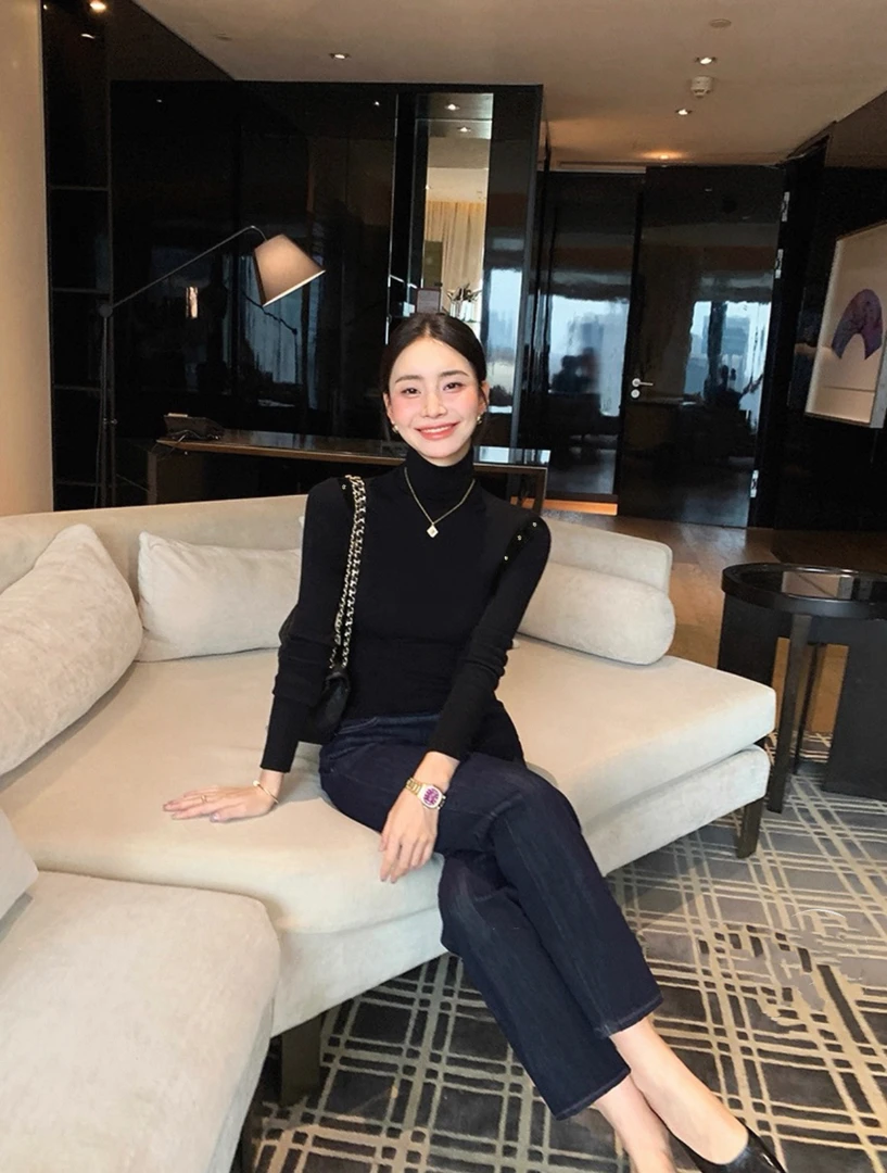 QIMO启茉（福利款A1384#纯色高领打底衣）