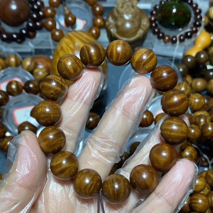 金丝楠木雕工艺品15