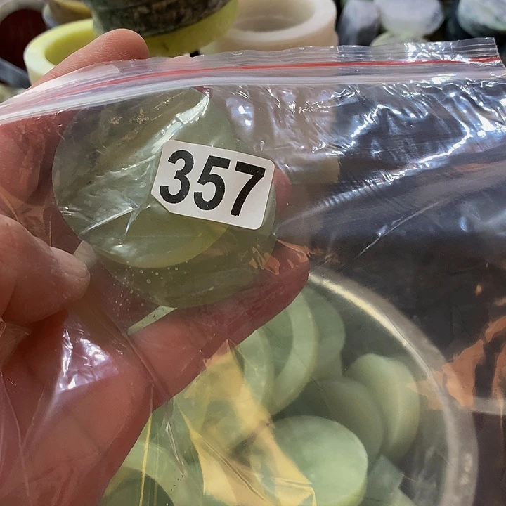 蛇纹石玉未镶嵌珠宝半成品健*康