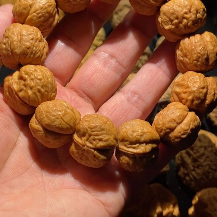 2***6吊坠桃核手串铁核桃