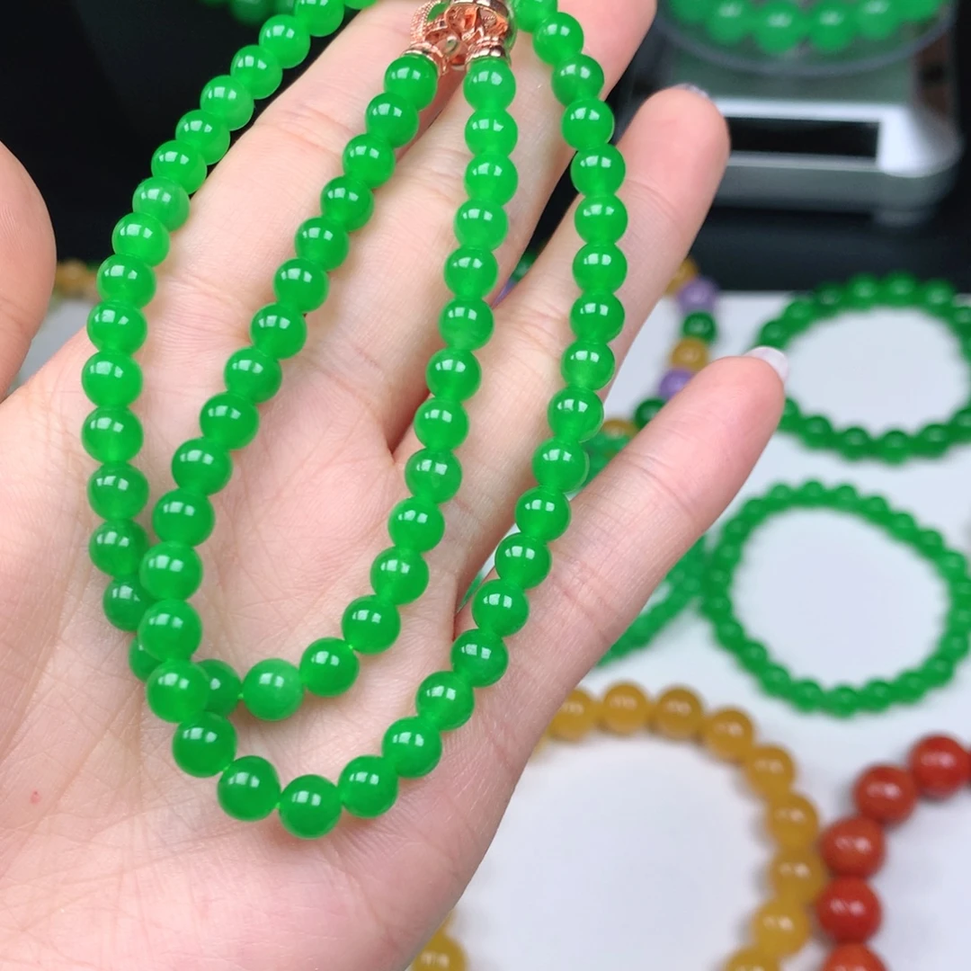 张***越一物一拍，卡5➕项链阳绿色