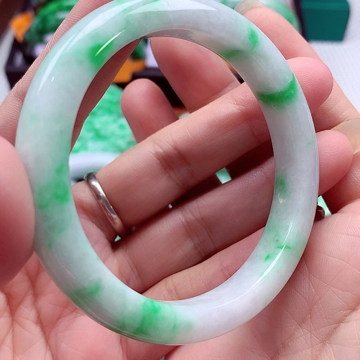 未镶嵌手镯翡翠翡翠