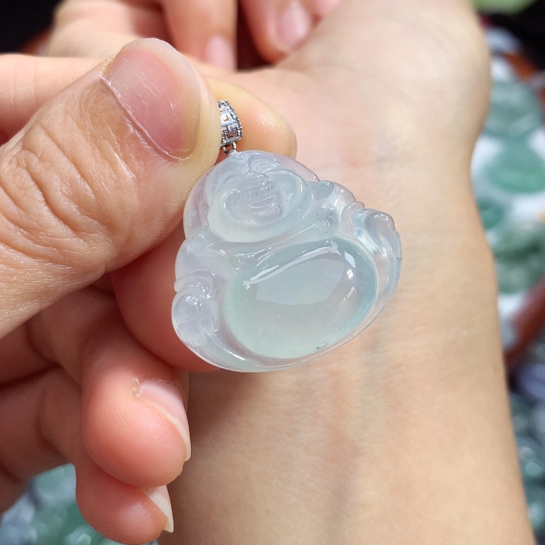 翡翠未镶嵌颈饰佛公