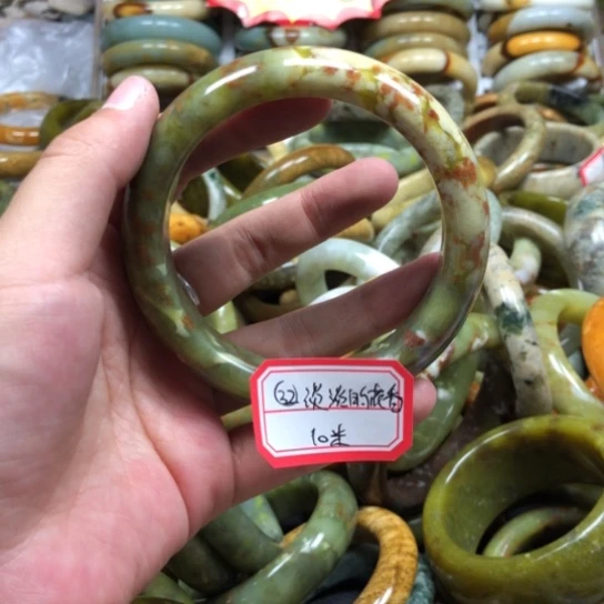 未镶嵌蛇纹石玉手镯淡***香