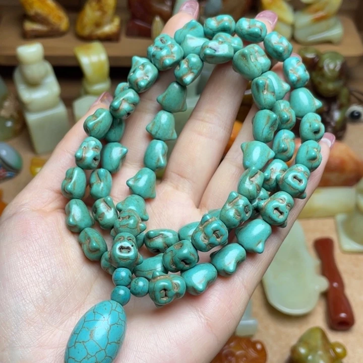 蛇纹石玉未镶嵌颈饰