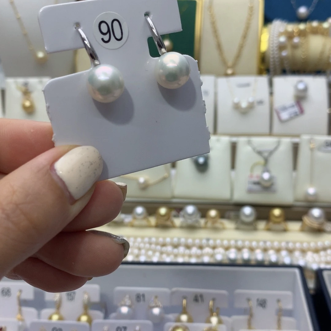 18K金镶嵌淡水珍珠耳饰