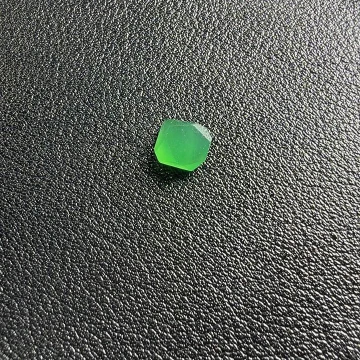 定制翡翠未镶嵌包工