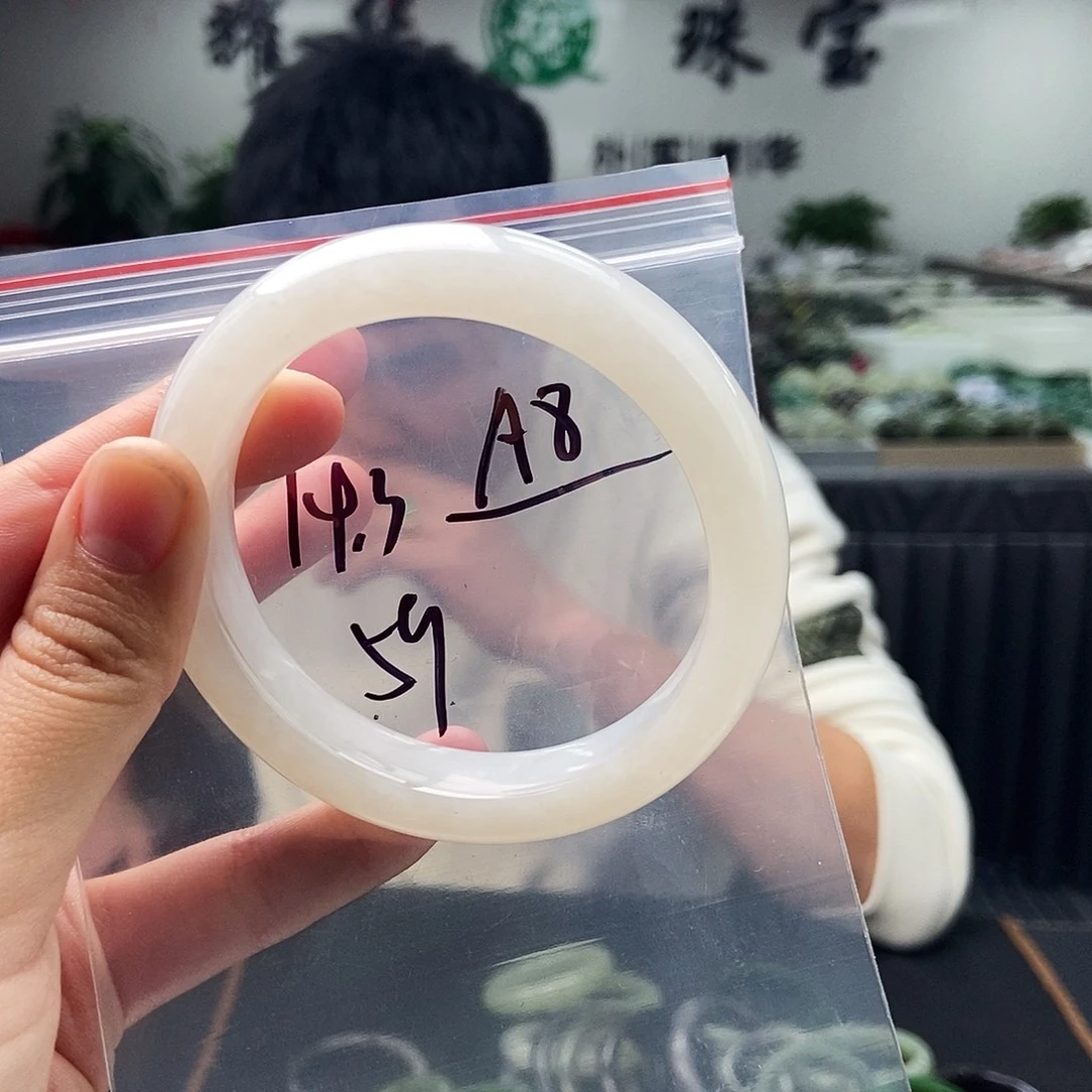 和田玉未镶嵌手镯颜色多样性发拍一发一