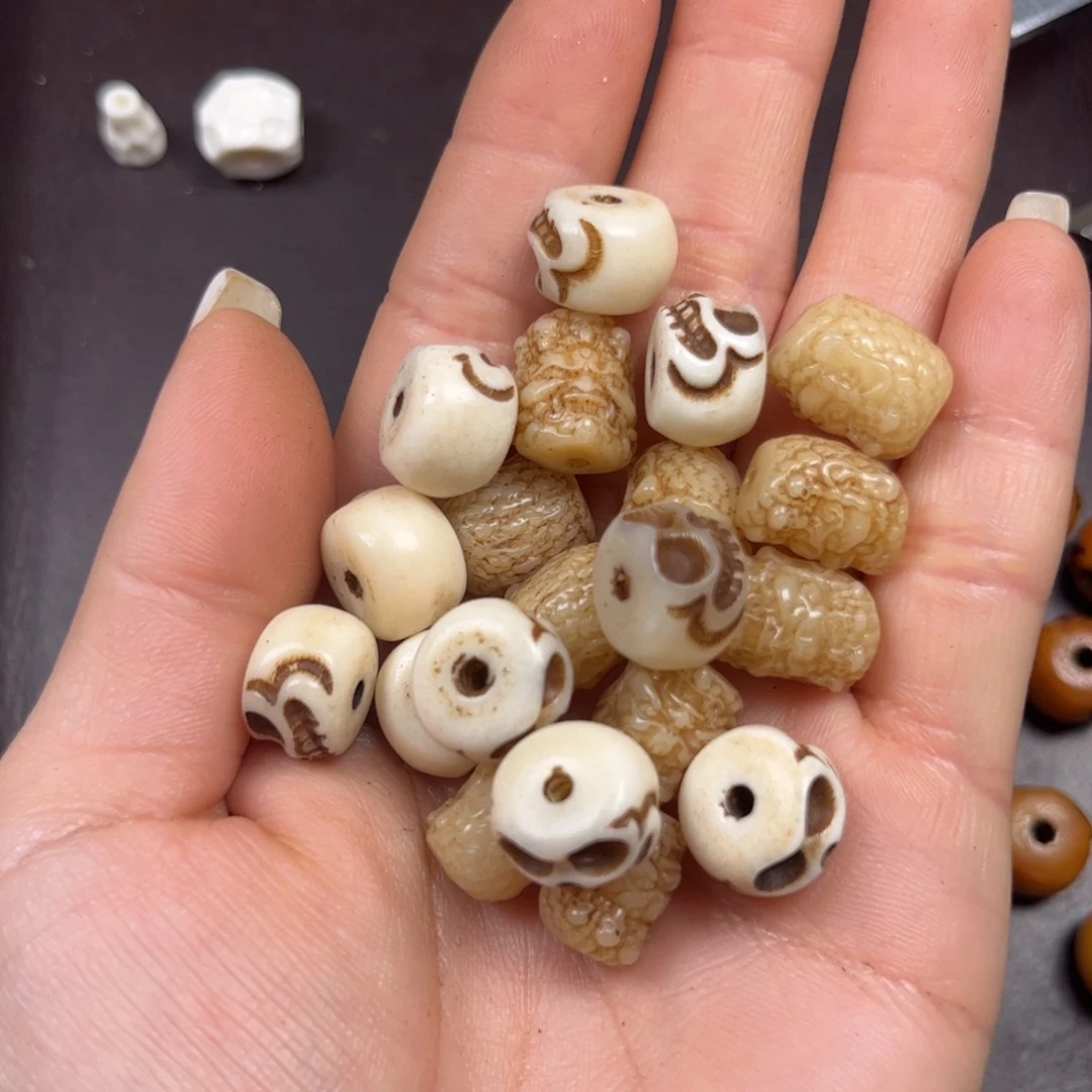 ꧁***꧂驼骨手串/手链编号133打包