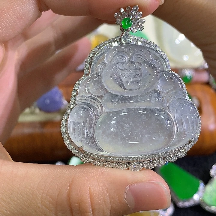 翡翠18K金镶嵌颈饰佛公