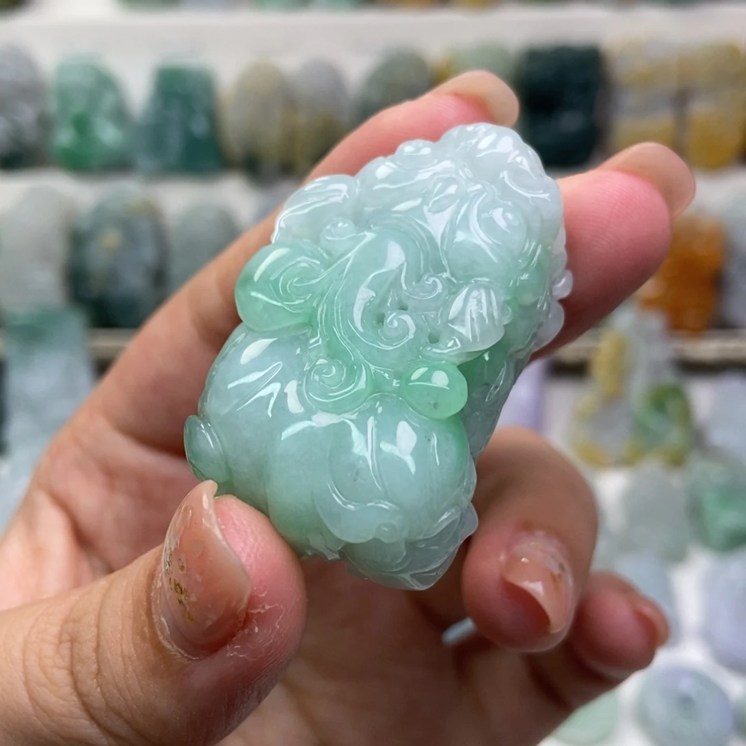 吊坠(赠链)未镶嵌翡翠口含珠