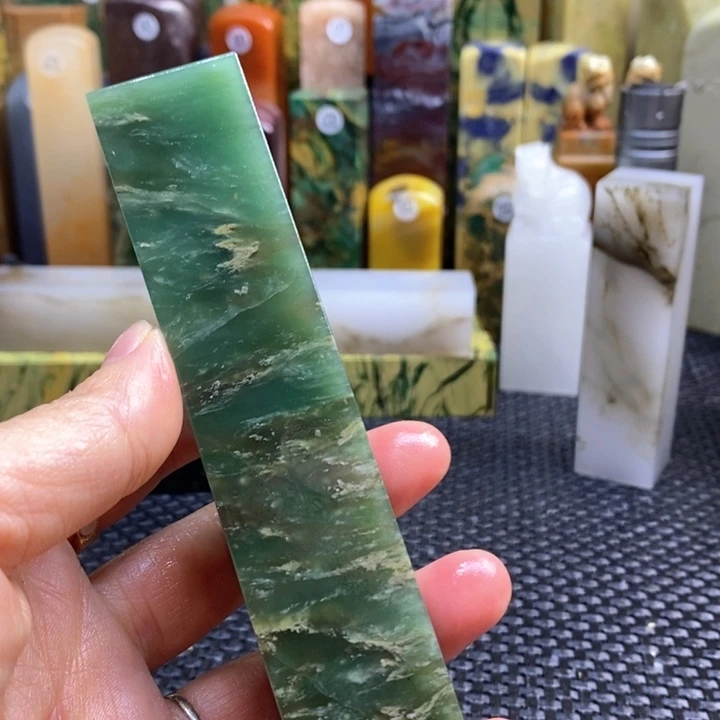 云南石赫****杀青田石印章石