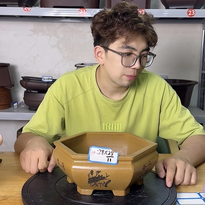 紫砂花盆紫砂花盆