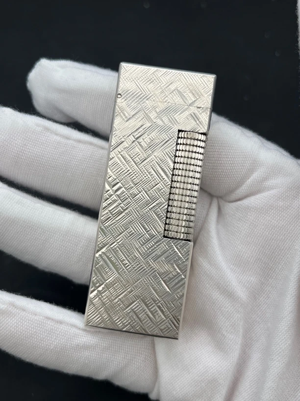 登 四代银色锉刀纹气体打火机