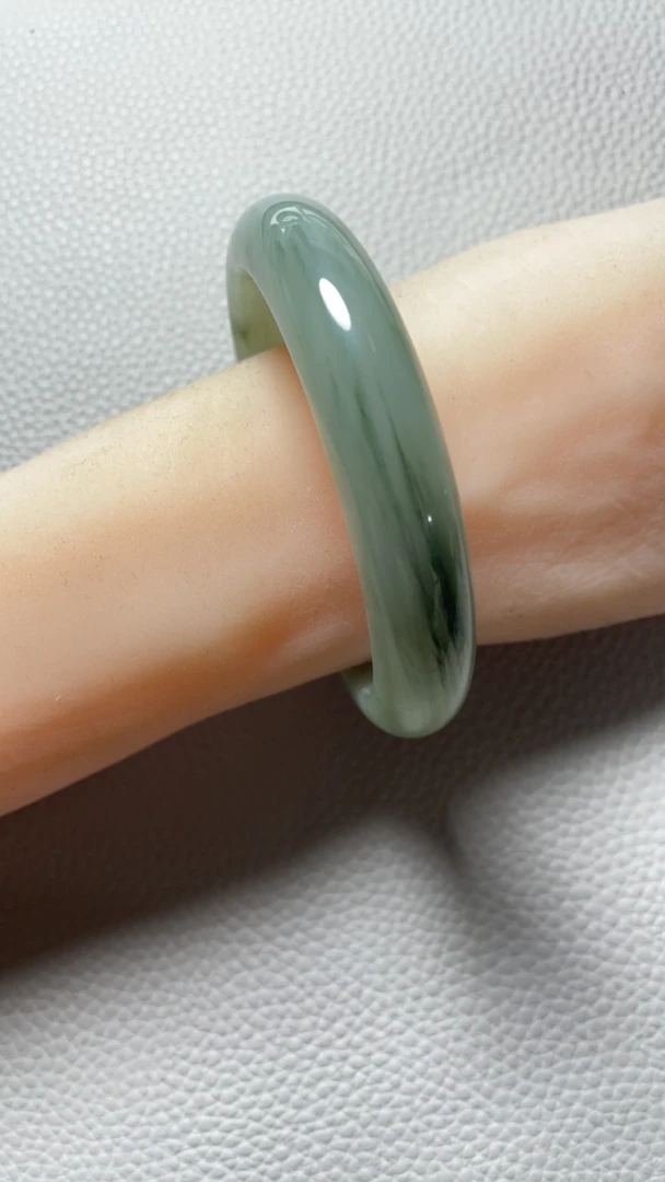 154号C—62-63圈口-天然玉石-正品保障， 金丝玉