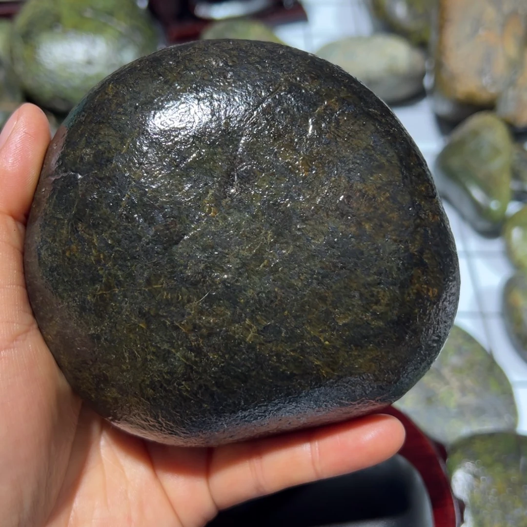 未镶嵌蛇纹石玉西藏藏玉药王石牛****业