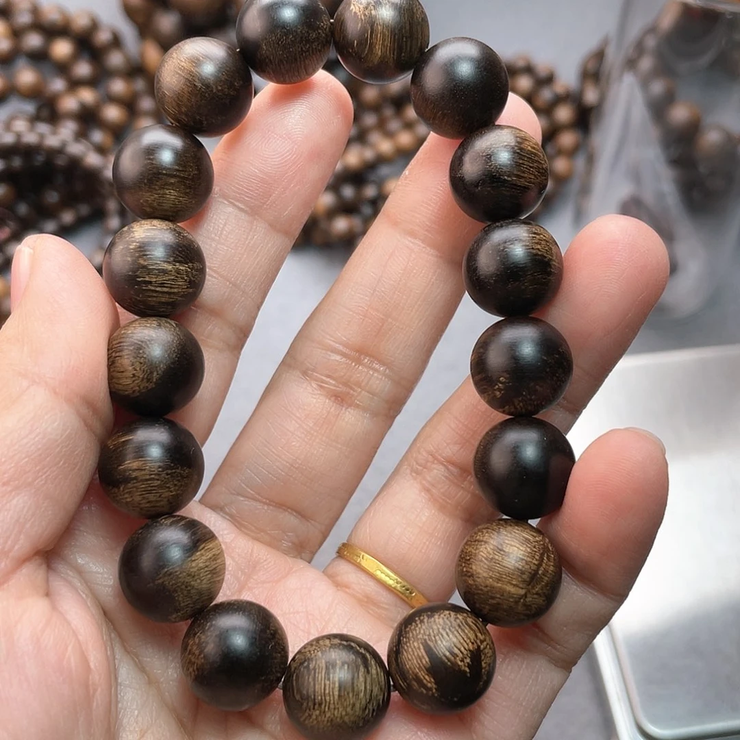 沉香手串白棋瘤疤1.2