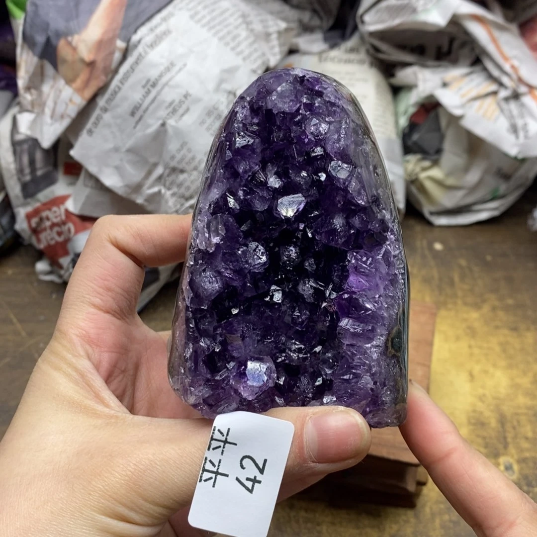 紫晶乌拉圭未镶嵌