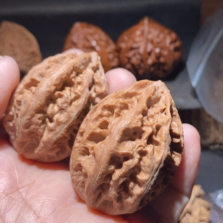 文玩核桃把件一****?东北楸子29