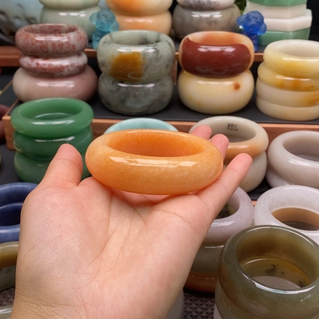 石英岩玉手镯未镶嵌科*特