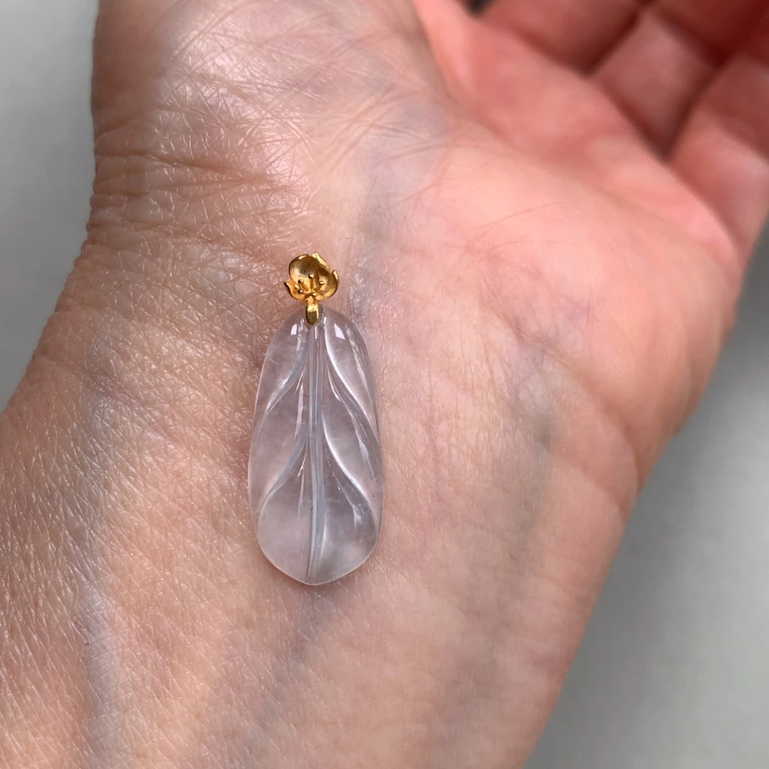 翡翠18K金镶嵌颈饰叶