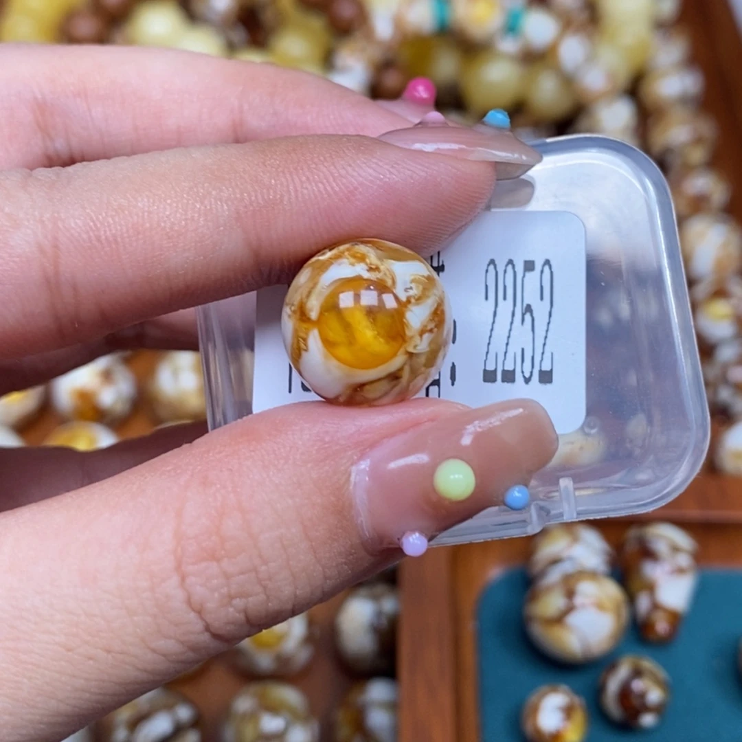 沁色蜜蜡未镶嵌2252