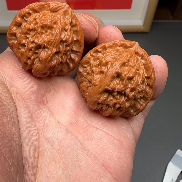 文玩核桃吊坠马****?