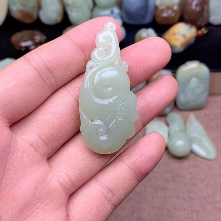 和田玉（糖玉）未镶嵌颈饰