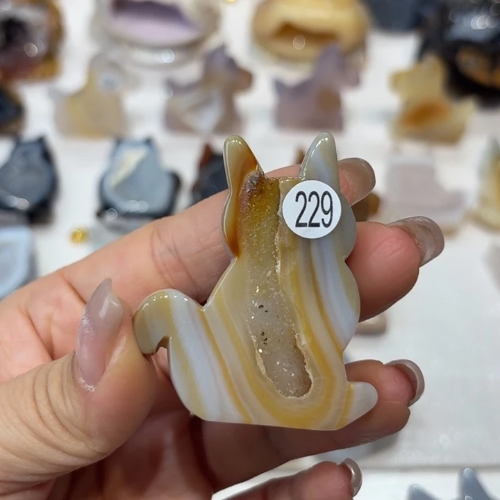 玛瑙/玉髓未镶嵌雕刻件