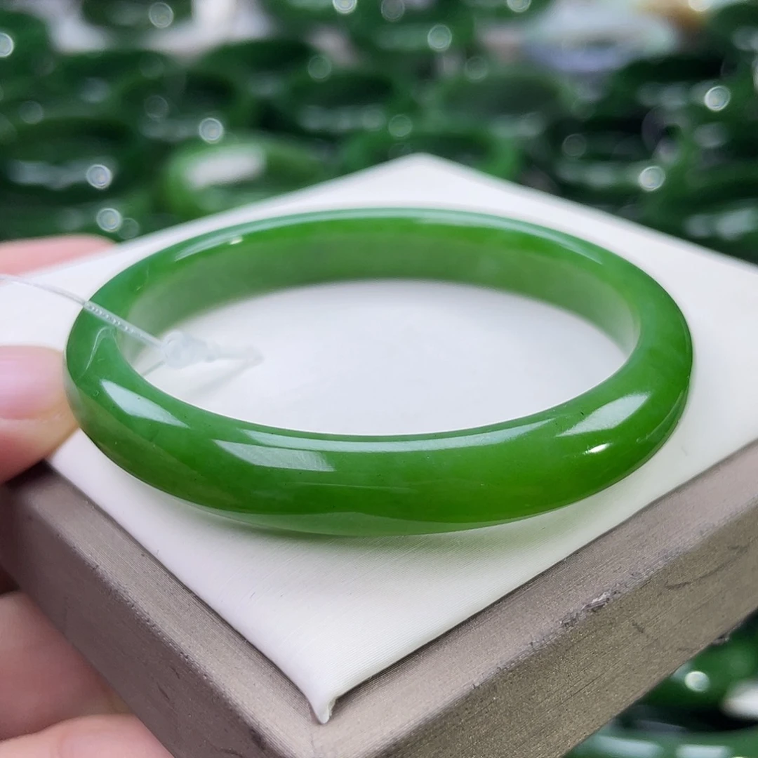 未镶嵌手镯和田玉（碧玉）