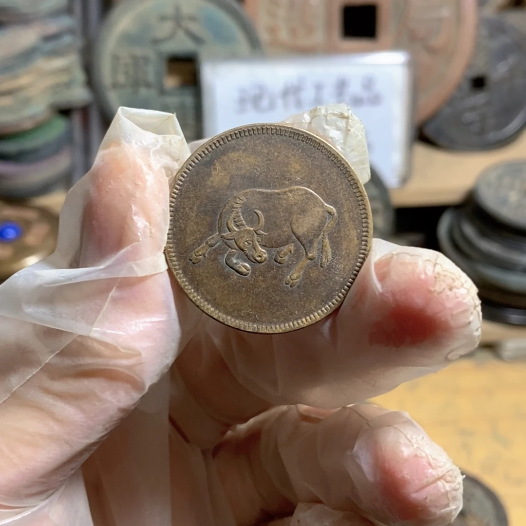 铜现代工艺品学习币