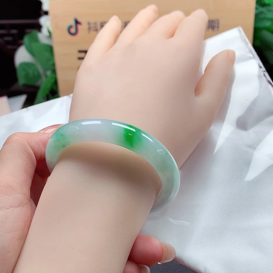 未镶嵌手镯（贵妃镯）翡翠天然A货翡翠手镯，101号