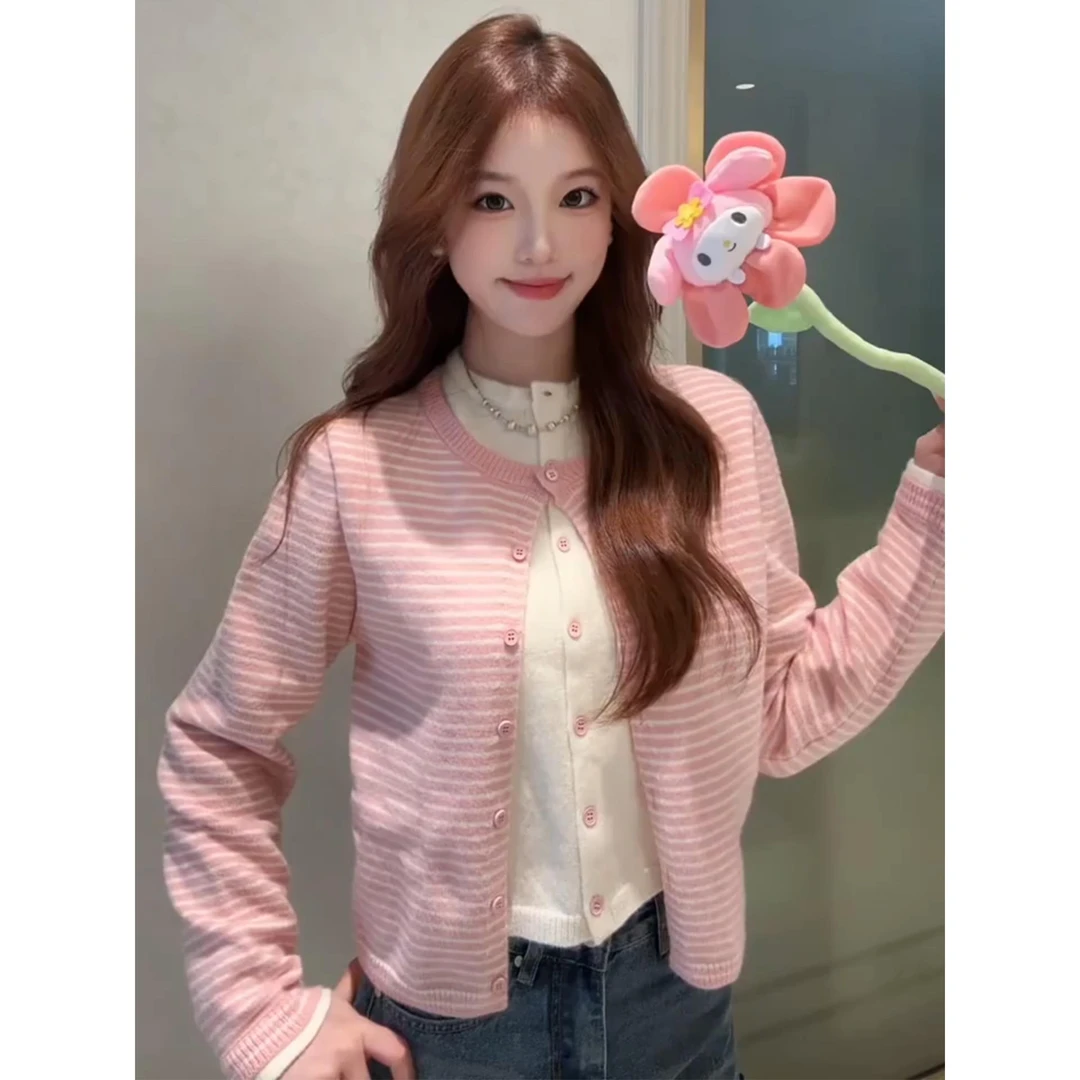 2025秋冬新款清新假两件粉色条纹设计针织开衫女宽松显瘦百搭上衣