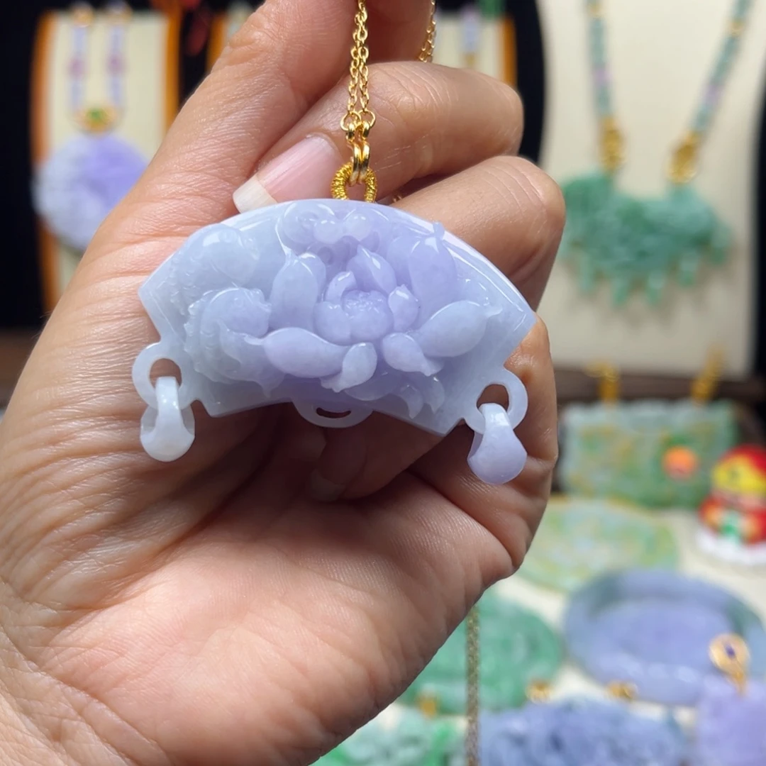 林***音翡翠未镶嵌颈饰天然翡翠