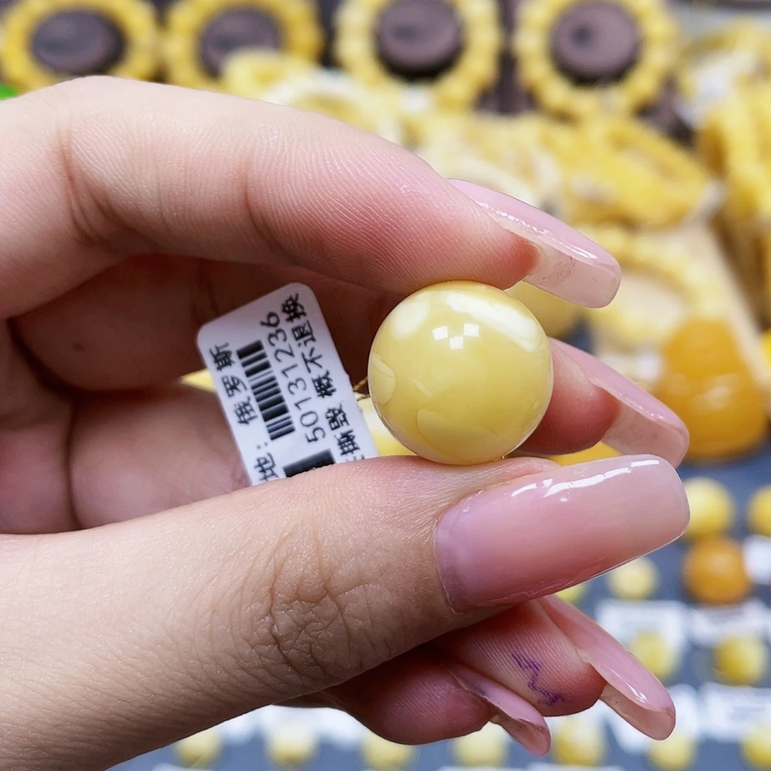 未镶嵌琥珀珠宝奇石单珠尺寸16.3mm瑕疵.福利款瓷白浓蜡