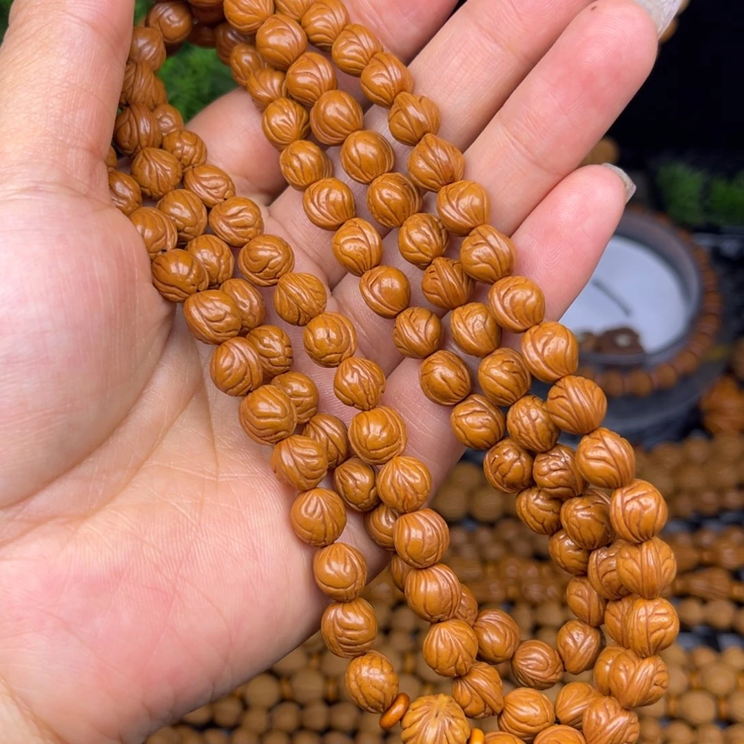 鼠***哥吊坠文玩核桃玉龙脊脖挂