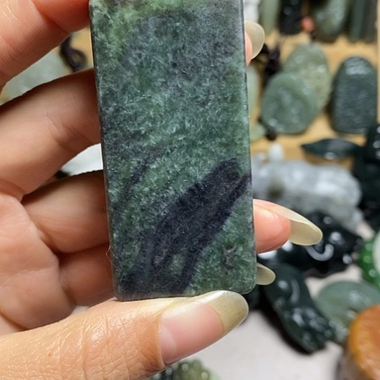 未镶嵌和田玉（糖玉）珠宝半成品