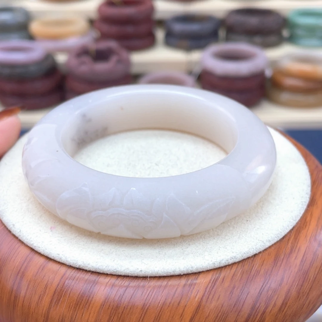 【闪购商品】石英质玉手镯未镶嵌