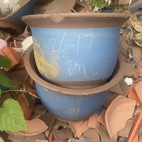 中国宜兴紫砂花盆＂