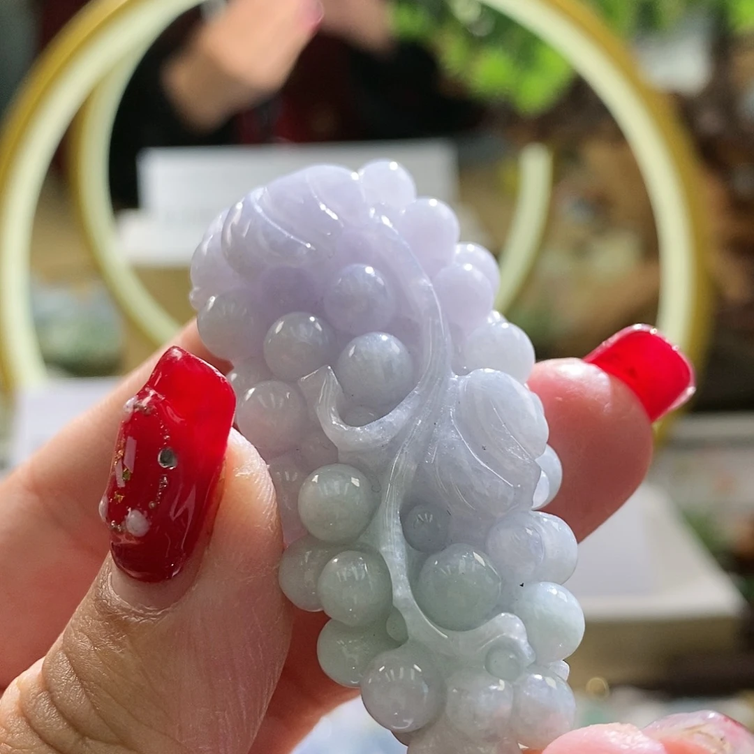 【闪购商品】翡翠颈饰未镶嵌葡萄