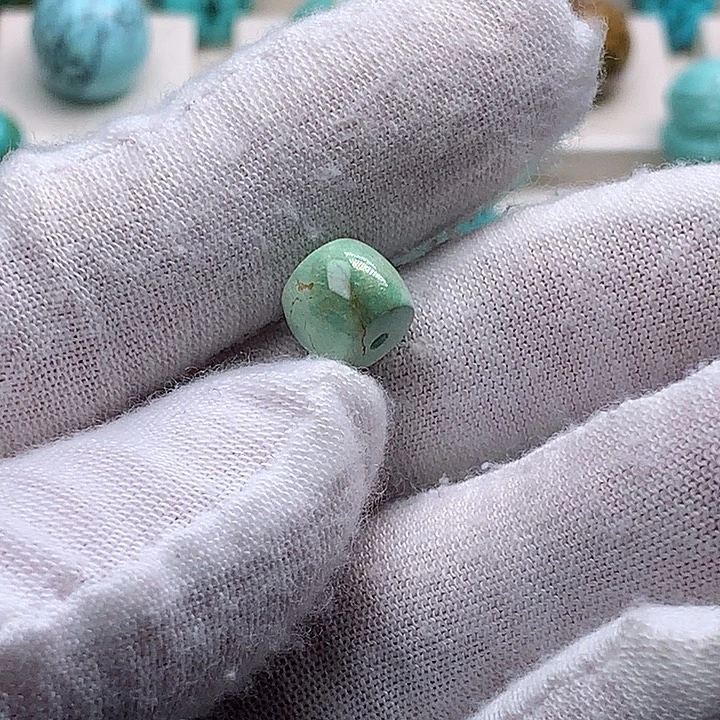 绿松石未镶嵌珠宝奇石直径9高瓷绿直切