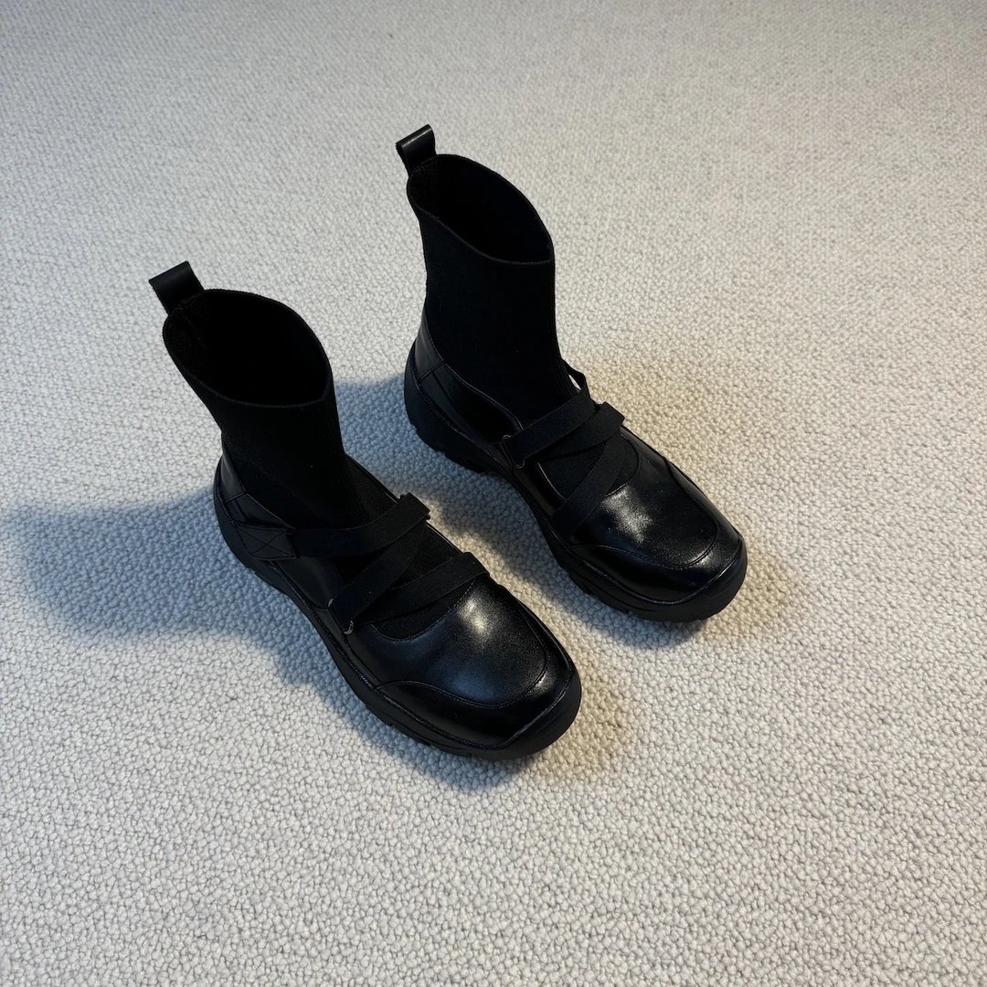 六也「拼接厚底」慵懒时尚气质百搭一脚蹬圆头短筒弹力靴女 L1006