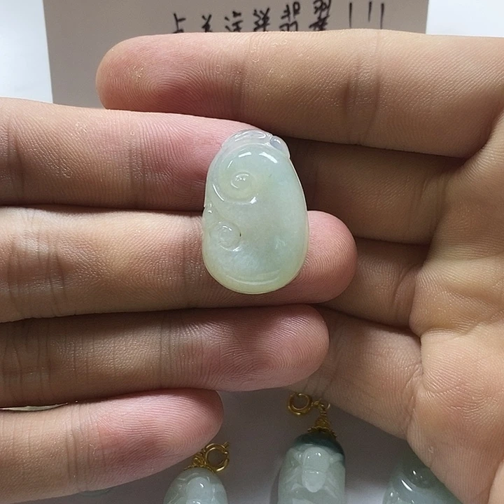 翡翠未镶嵌颈饰天然缅甸a货翡翠