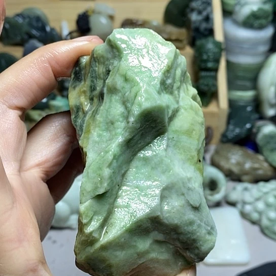 独山玉未镶嵌珠宝半成品
