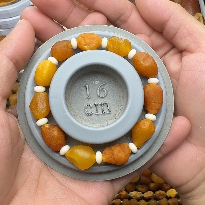 琥珀未镶嵌裸石天然蜜蜡手串