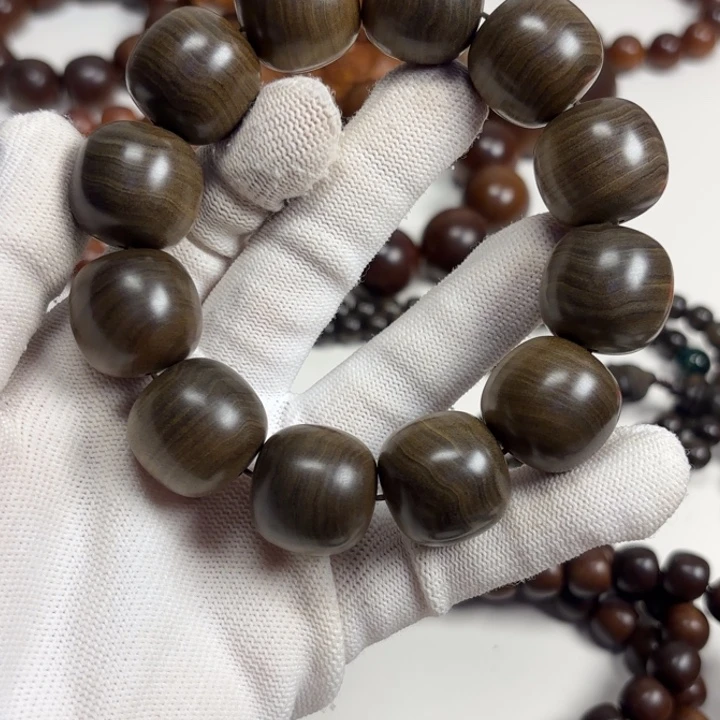 铁***心檀香木2021老山檀水阴沉奶香韵