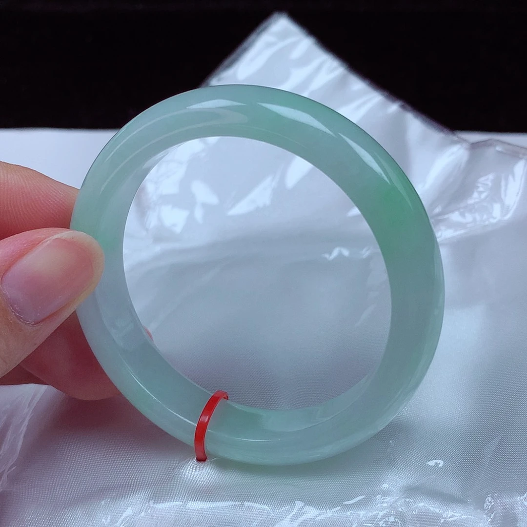 翡翠未镶嵌手镯52圈