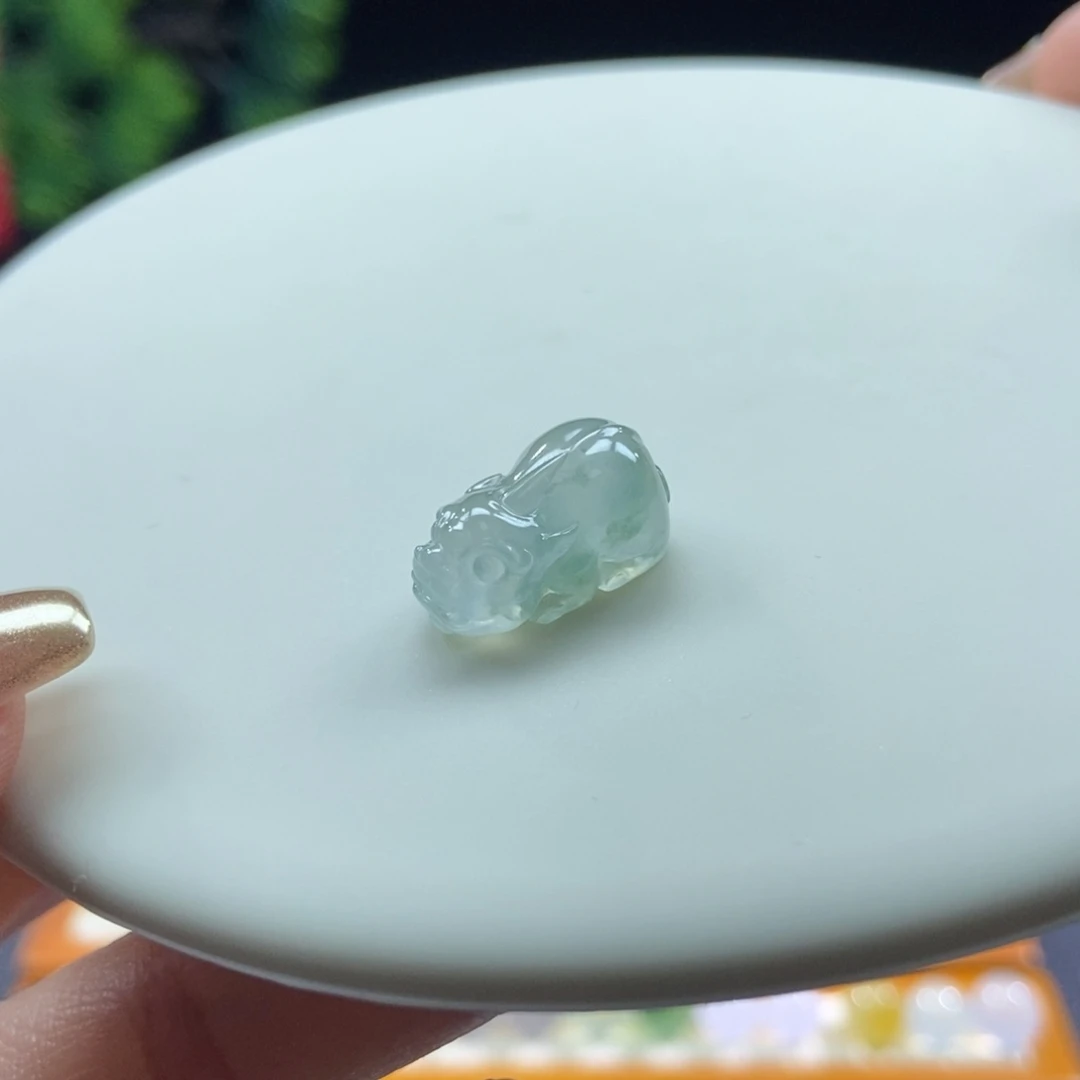 翡翠颈饰未镶嵌翡翠冰貔貅