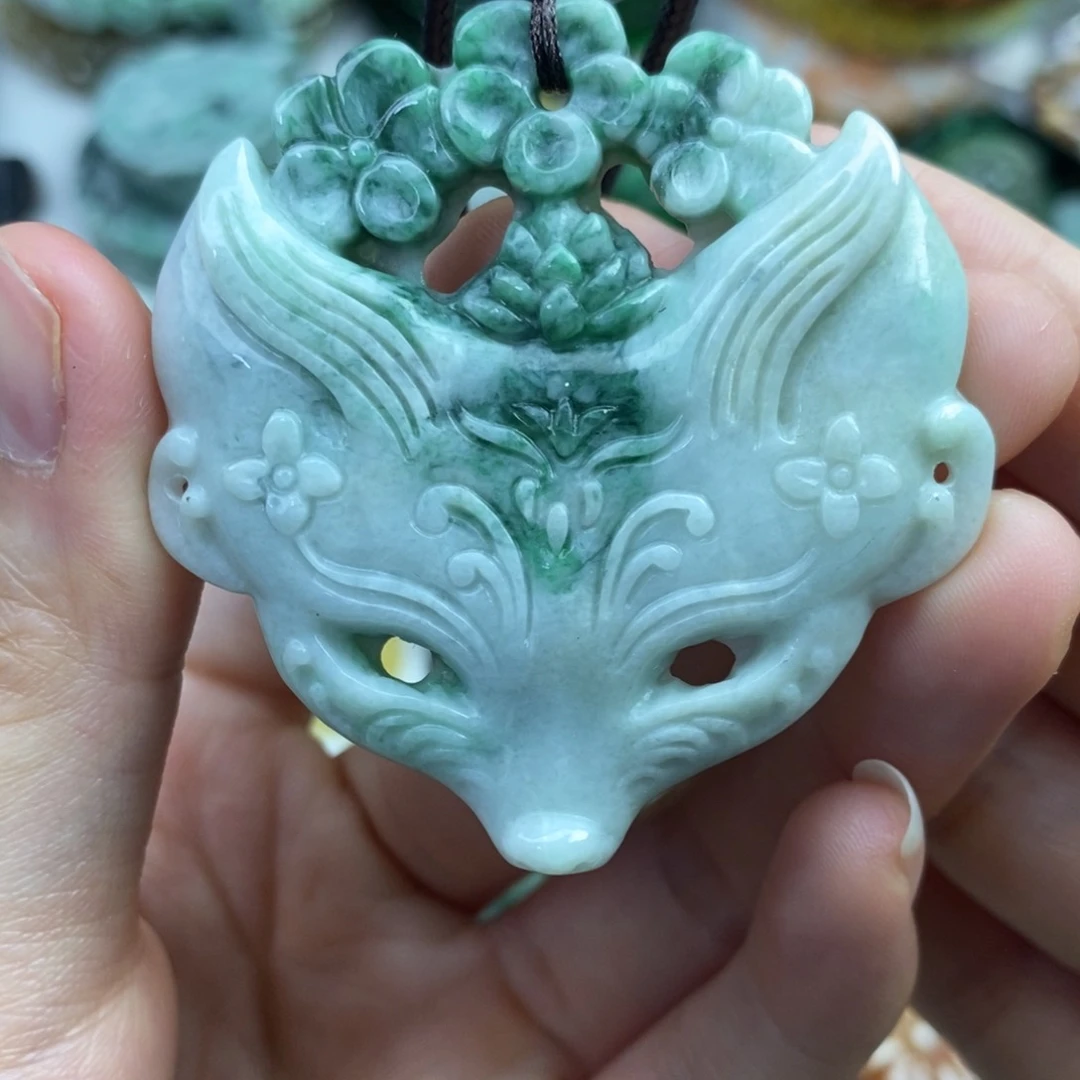 颈饰未镶嵌翡翠吊坠
