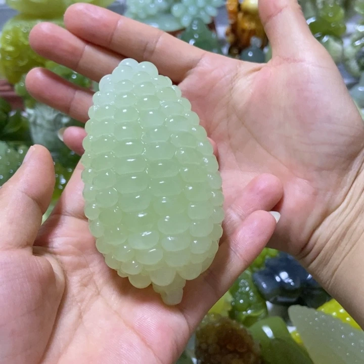 【闪购商品】未镶嵌蛇纹石玉把件盛**年
